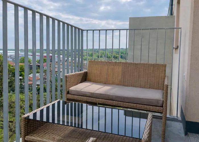 Stylish With Balcony & Free Parking * فيينا